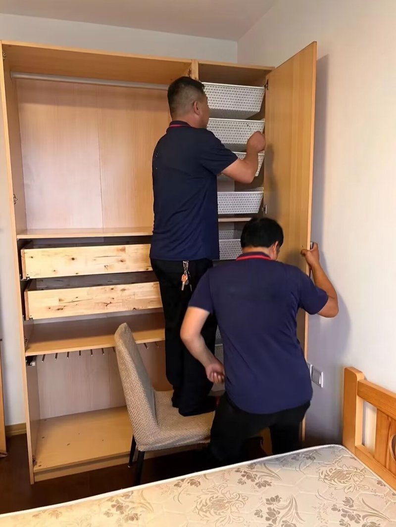 如何选择合适的宝鸡搬家服务公司？面对搬家难题，你是否也在为如何挑选一家靠谱的服务公司而烦恼？